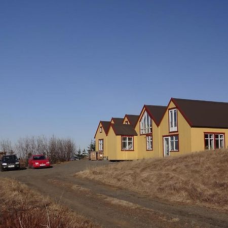 Julia'S Guesthouse B&B Hnaus Esterno foto